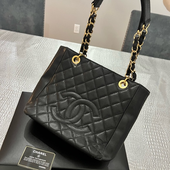CHANEL Bag. 100% Authentic - Picture 2 of 14